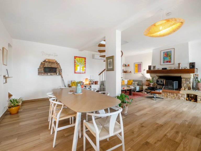 Villa for Sale in Nice, Nice Area 11