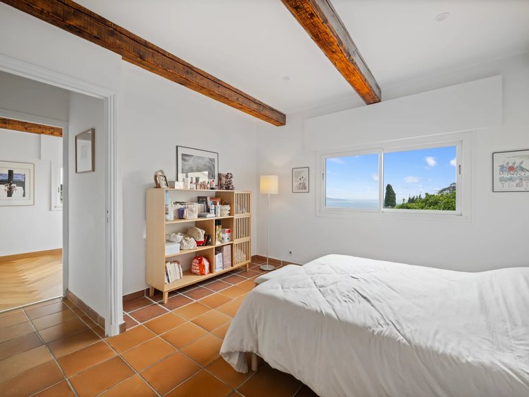 Villa for Sale in Nice, Nice Area 14
