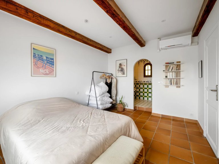 Villa for Sale in Nice, Nice Area 15