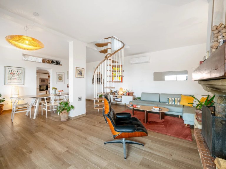 Villa for Sale in Nice, Nice Area 8