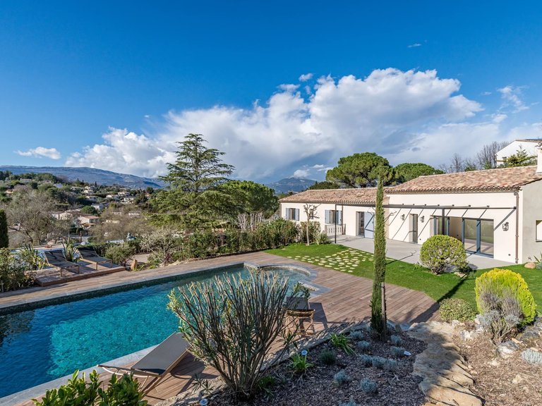 Villa for Sale in Valbonne, Mougins, Valbonne, Grasse Area 1