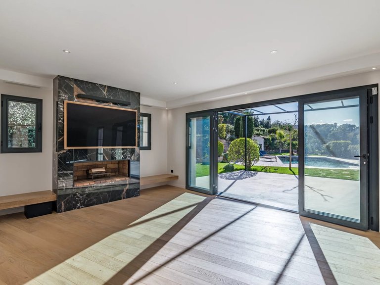 Villa for Sale in Valbonne, Mougins, Valbonne, Grasse Area 9