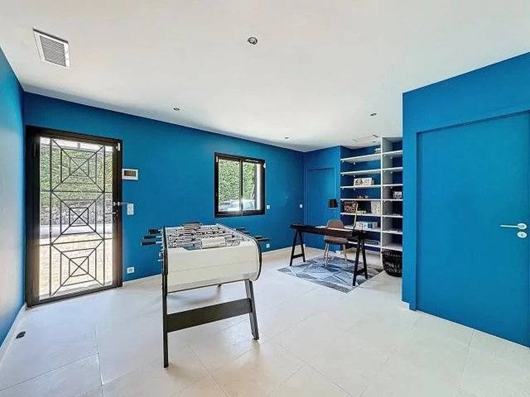 Villa for Sale in Roquefort Les Pins, Mougins, Valbonne, Grasse Area 12
