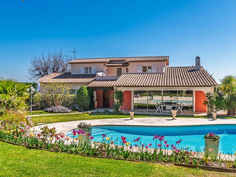 Villa for Sale in Le Rouret, Mougins, Valbonne, Grasse Area 1