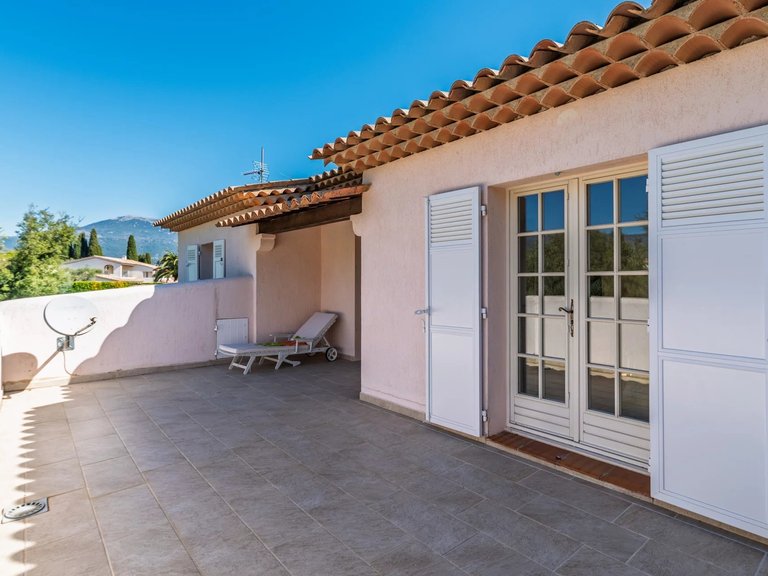 Villa for Sale in Le Rouret, Mougins, Valbonne, Grasse Area 11