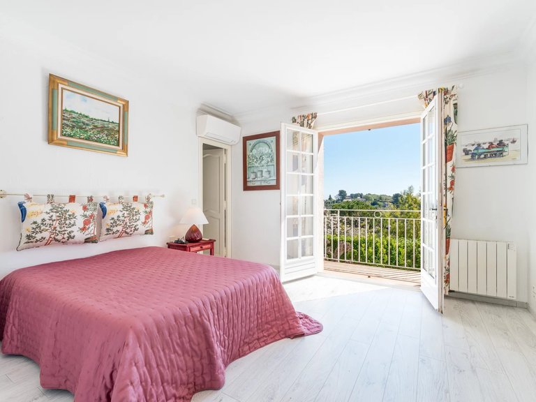 Villa for Sale in Le Rouret, Mougins, Valbonne, Grasse Area 12