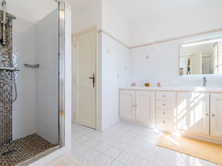 Villa for Sale in Le Rouret, Mougins, Valbonne, Grasse Area 18
