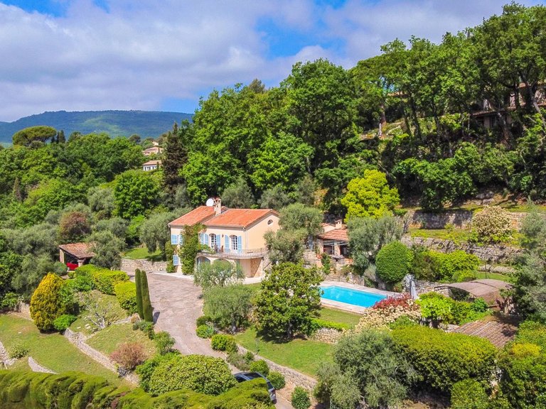 Villa for Sale in Chateauneuf Grasse, Mougins, Valbonne, Grasse Area 1