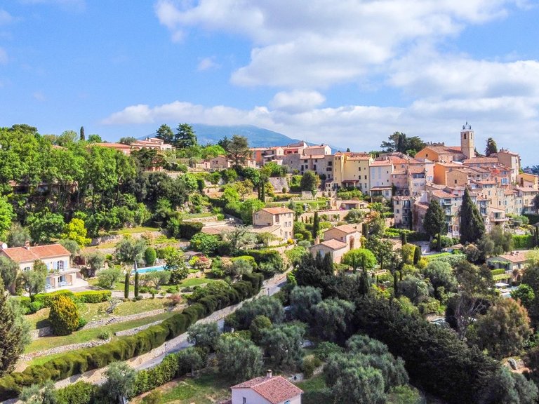 Villa for Sale in Chateauneuf Grasse, Mougins, Valbonne, Grasse Area 2