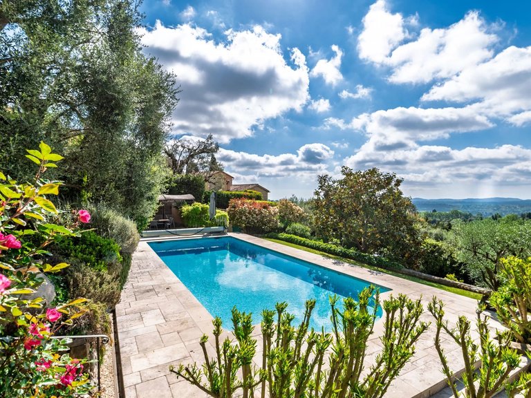 Villa for Sale in Chateauneuf Grasse, Mougins, Valbonne, Grasse Area 20