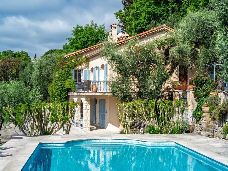 Villa for Sale in Chateauneuf Grasse, Mougins, Valbonne, Grasse Area 4