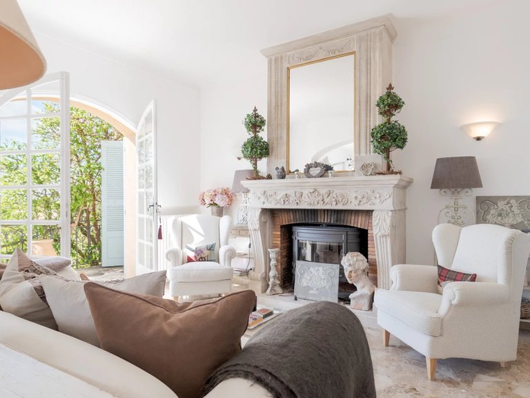 Villa for Sale in Chateauneuf Grasse, Mougins, Valbonne, Grasse Area 10