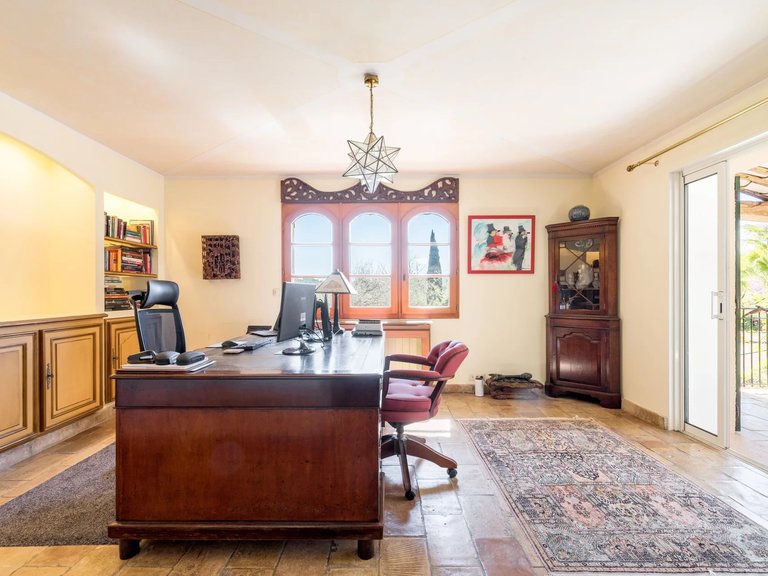 Villa for Sale in Opio, Mougins, Valbonne, Grasse Area 12