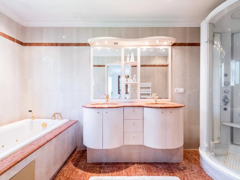 Villa for Sale in Opio, Mougins, Valbonne, Grasse Area 14