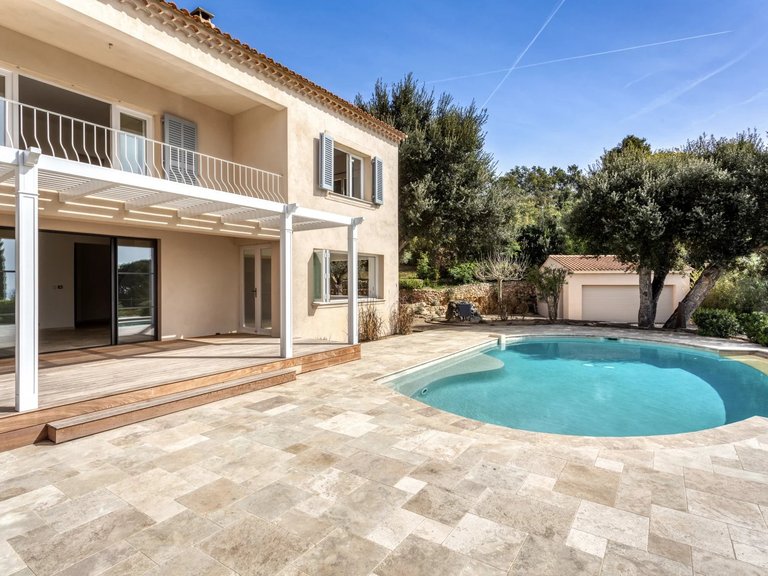 Villa for Sale in La Croix Valmer, St. Tropez, Grimaud Area 3