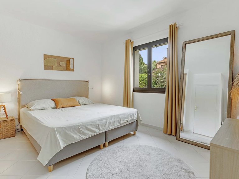 Villa for Sale in Carqueiranne, Provence Coast (cassis To Cavalaire) 10