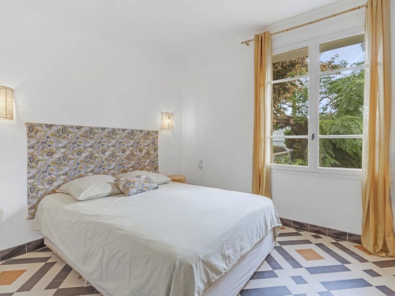 Villa for Sale in Carqueiranne, Provence Coast (cassis To Cavalaire) 11