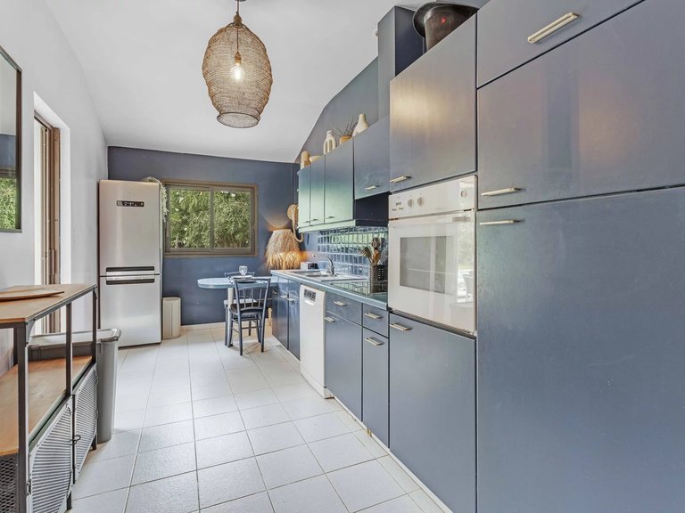 Villa for Sale in Carqueiranne, Provence Coast (cassis To Cavalaire) 6