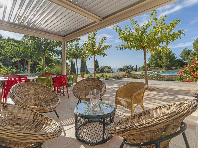 Villa for Sale in Carqueiranne, Provence Coast (cassis To Cavalaire) 14