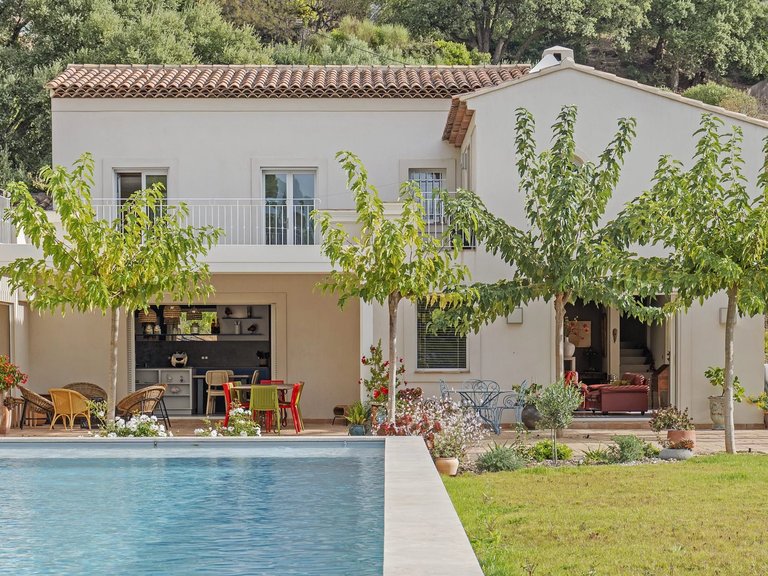 Villa for Sale in Carqueiranne, Provence Coast (cassis To Cavalaire) 3