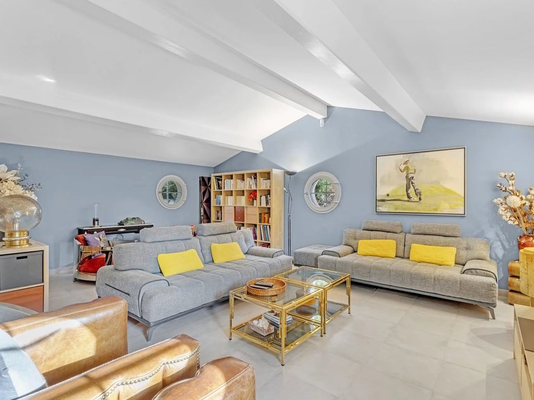 Villa for Sale in Carqueiranne, Provence Coast (cassis To Cavalaire) 6