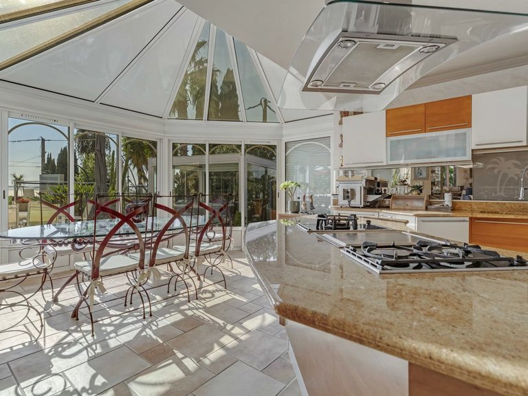 Villa for Sale in Carqueiranne, Provence Coast (cassis To Cavalaire) 6