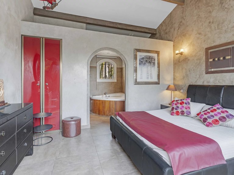 Villa for Sale in Carqueiranne, Provence Coast (cassis To Cavalaire) 10