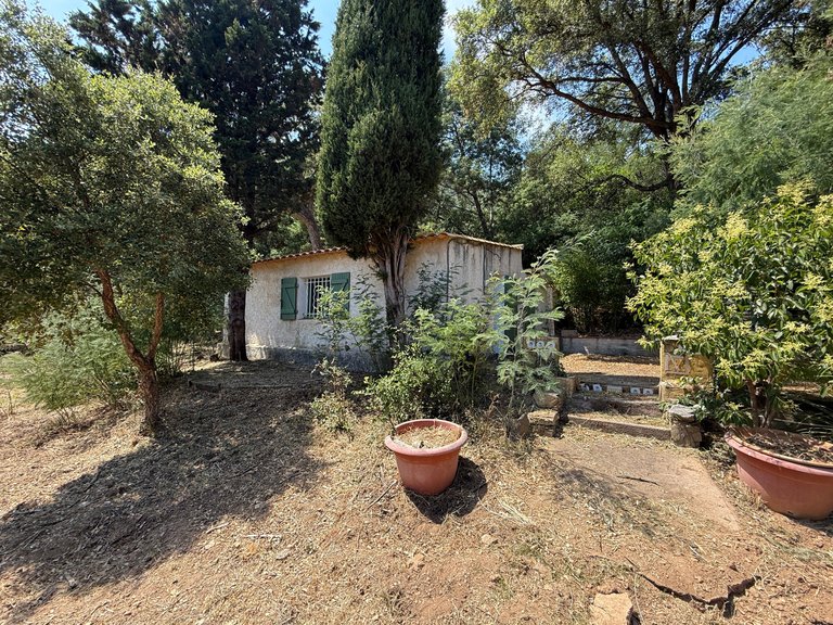 Villa for Sale in Cavalaire Sur Mer, Provence Coast (cassis To Cavalaire) 3