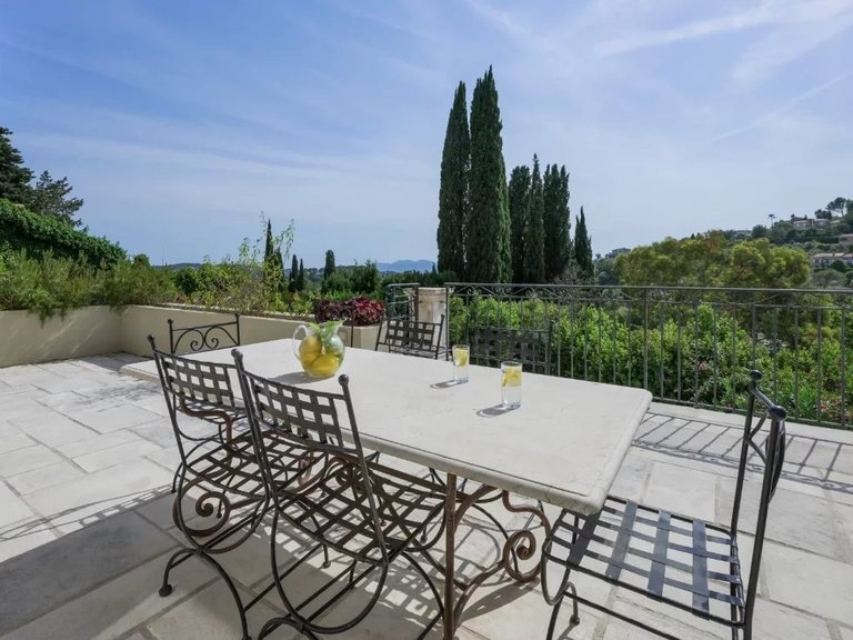 Villa for Sale in Mougins, Mougins, Valbonne, Grasse Area 18