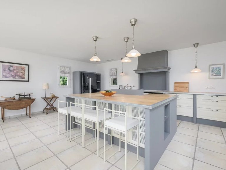 Villa for Sale in Mougins, Mougins, Valbonne, Grasse Area 7