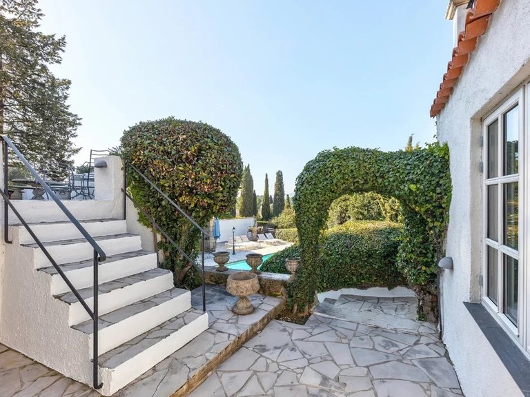 Villa for Sale in Mougins, Mougins, Valbonne, Grasse Area 20