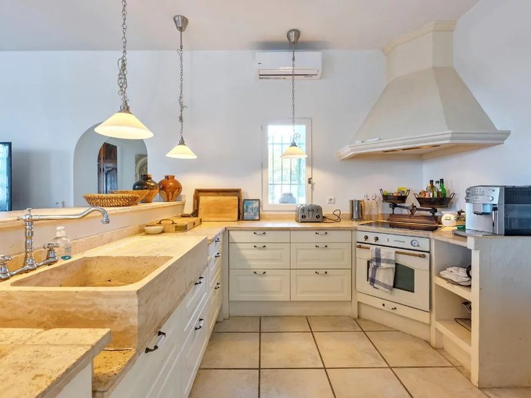 Villa for Sale in Mougins, Mougins, Valbonne, Grasse Area 7