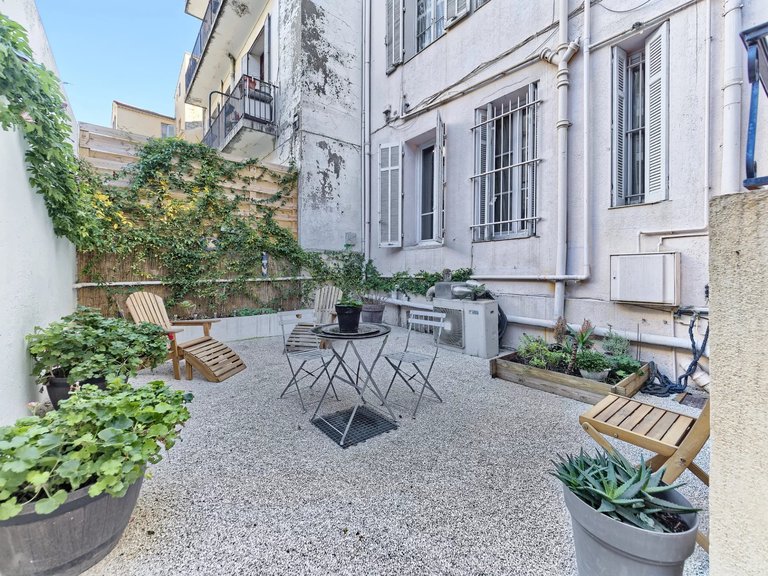 Apartment for Sale in Cannes, Cannes Area 13