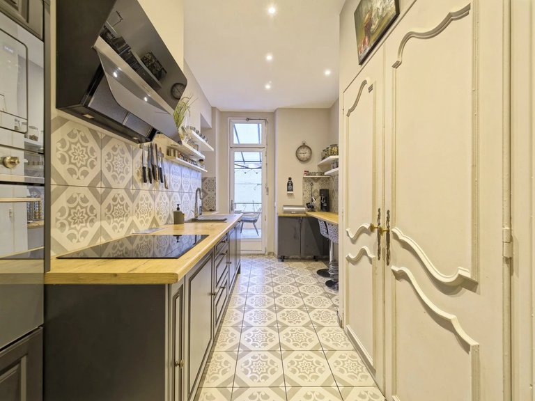 Apartment for Sale in Cannes, Cannes Area 6