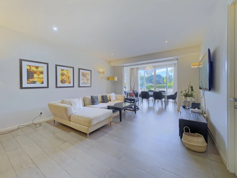 Apartment for Sale in Cannes, Cannes Area 2