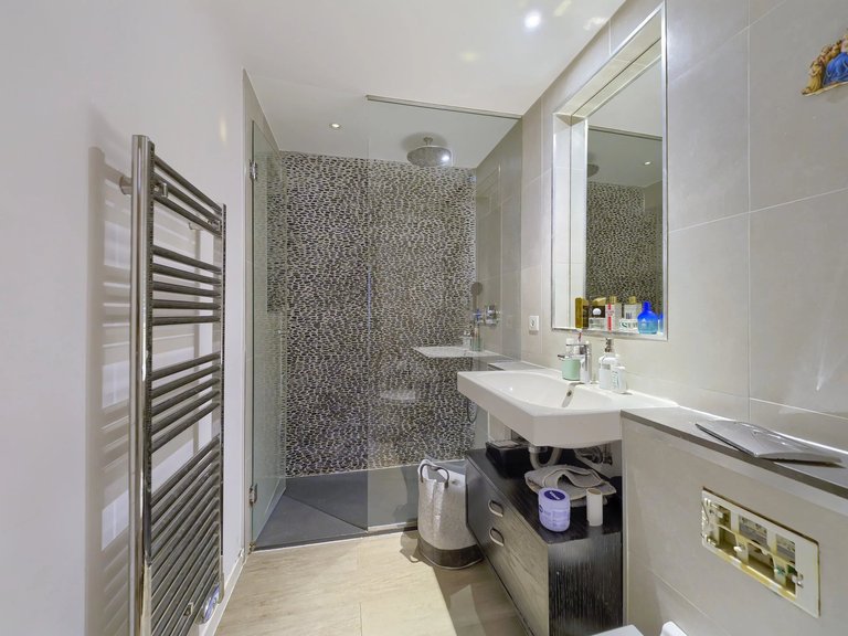 Apartment for Sale in Cannes, Cannes Area 13
