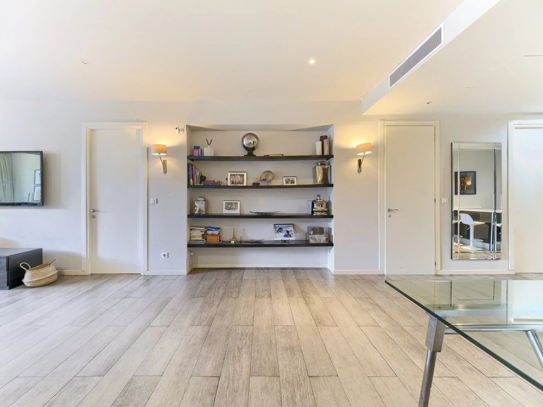 Apartment for Sale in Cannes, Cannes Area 6