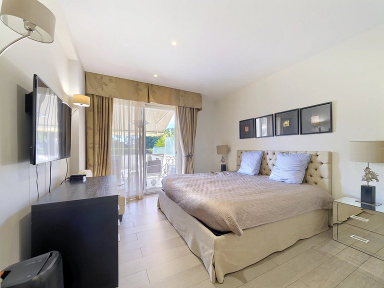 Apartment for Sale in Cannes, Cannes Area 9