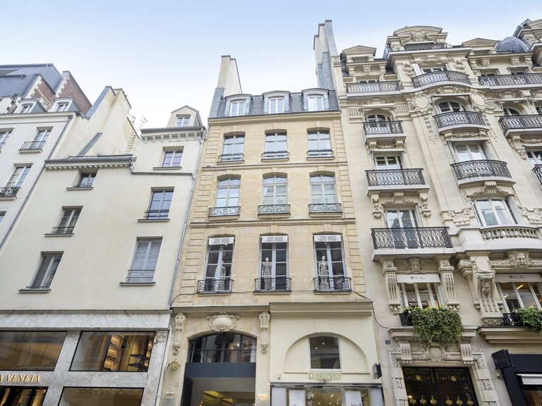Apartment for Sale in 8th (golden Triangle - Parc Monceau), Golden Triangle - Trocadéro (8th - 16th) 17