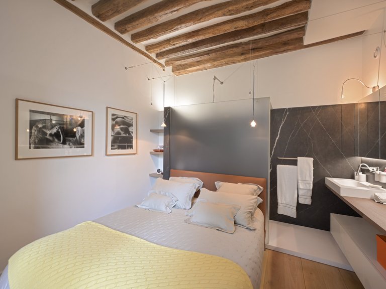Apartment for Sale in 8th (golden Triangle - Parc Monceau), Golden Triangle - Trocadéro (8th - 16th) 8