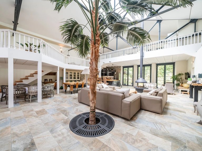 Villa for Sale in Cannes, Cannes Area 12