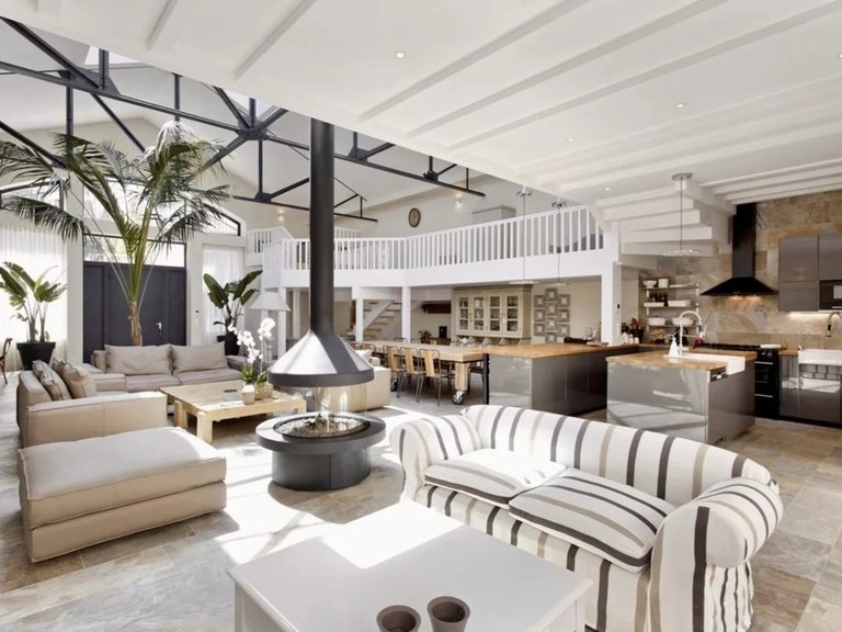 Villa for Sale in Cannes, Cannes Area 3