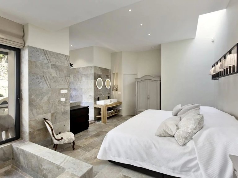 Villa for Sale in Cannes, Cannes Area 5