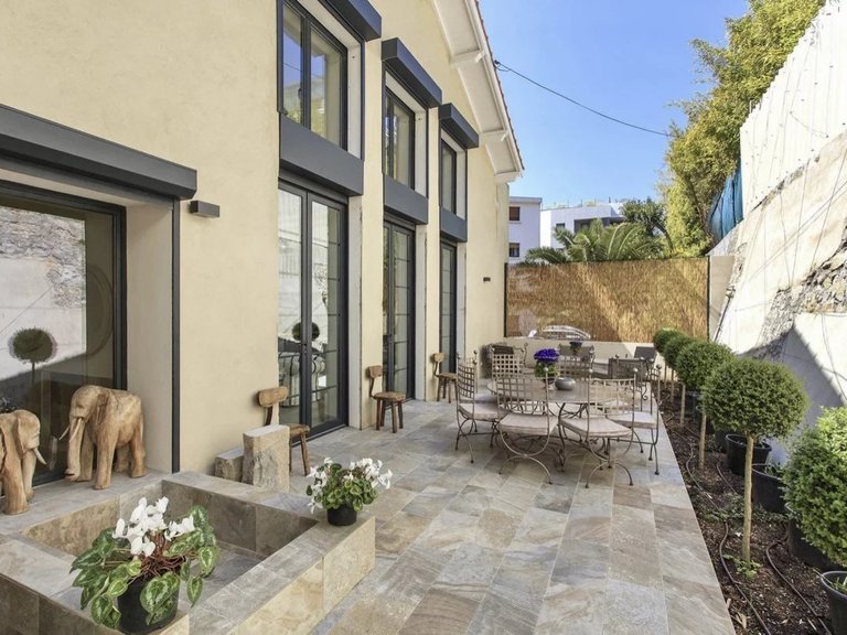 Villa for Sale in Cannes, Cannes Area 7
