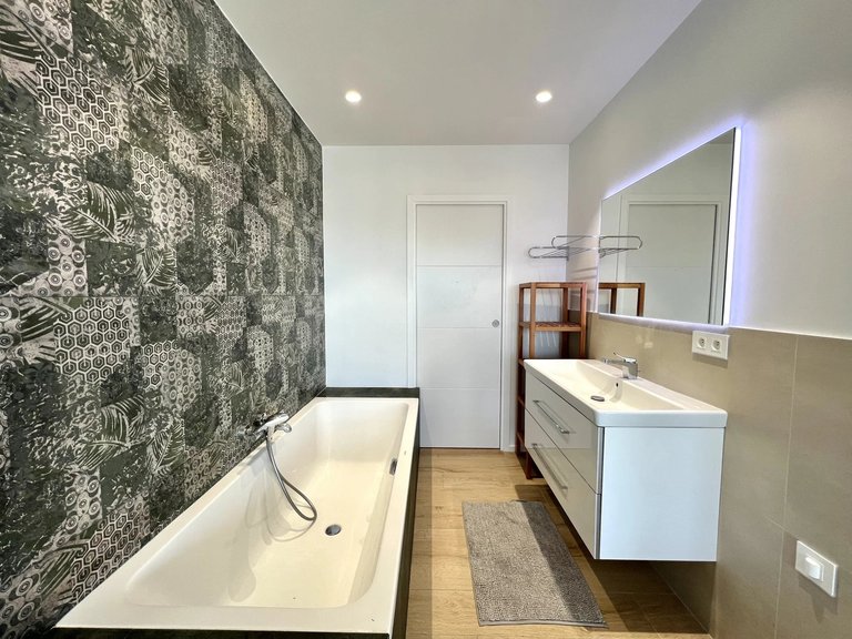 Apartment for Sale in Cannes, Cannes Area 19