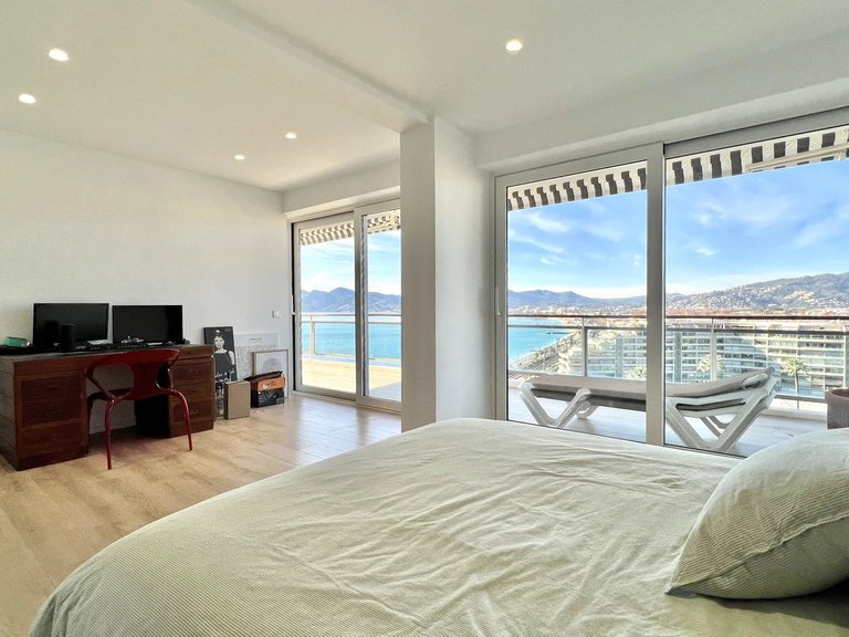 Apartment for Sale in Cannes, Cannes Area 9