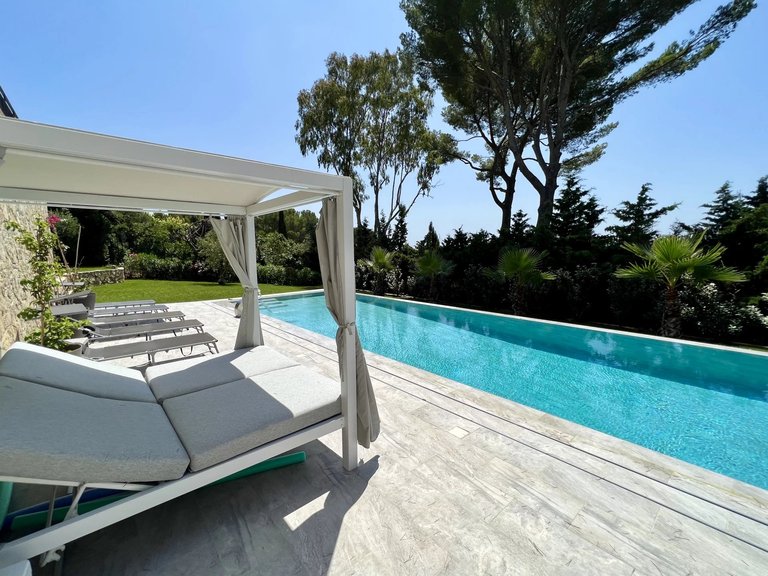 Villa for Sale in Mougins, Mougins, Valbonne, Grasse Area 19
