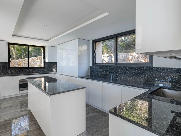 Villa for Sale in Mougins, Mougins, Valbonne, Grasse Area 7