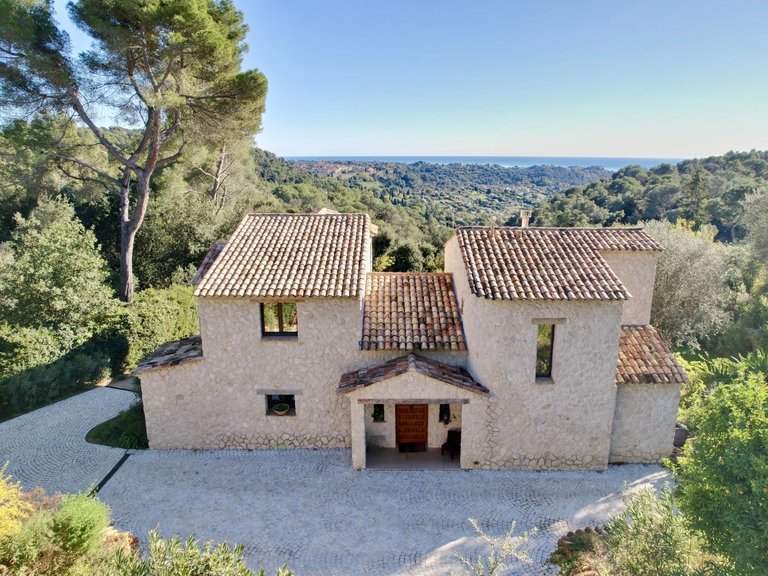 Villa for Sale in St Paul, Vence, St. Paul Area 1