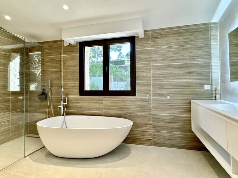Villa for Sale in St Paul, Vence, St. Paul Area 7